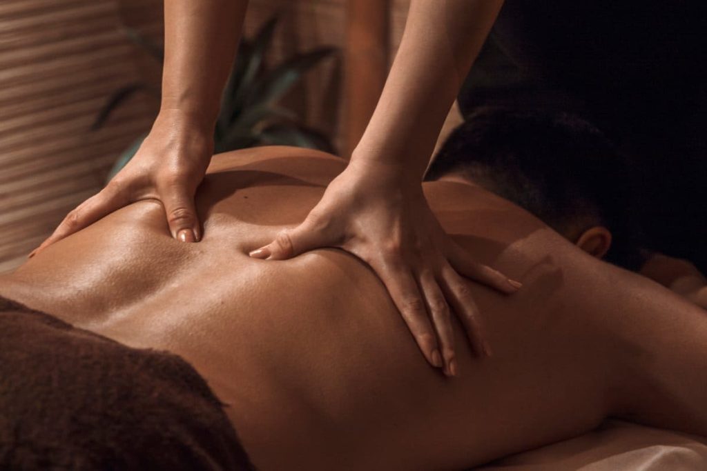 Nude massage in Chipata, Eastern 